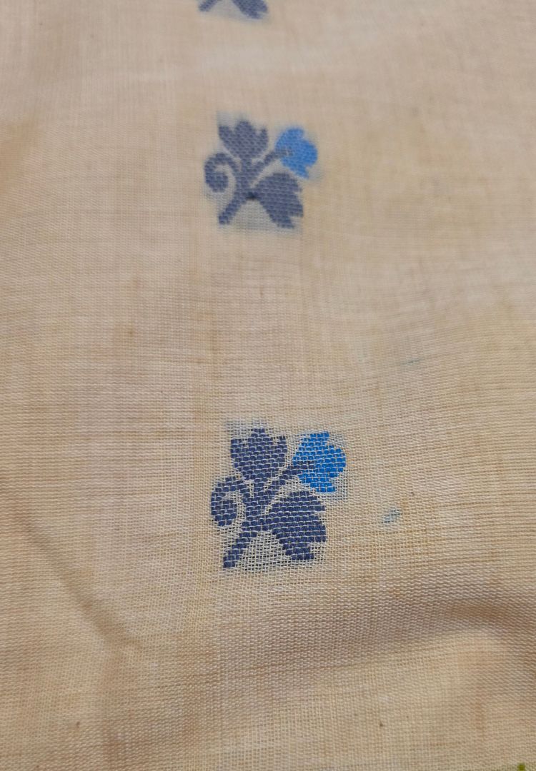 Graceful Green Traditional Tangail Bengal Handweaving saree