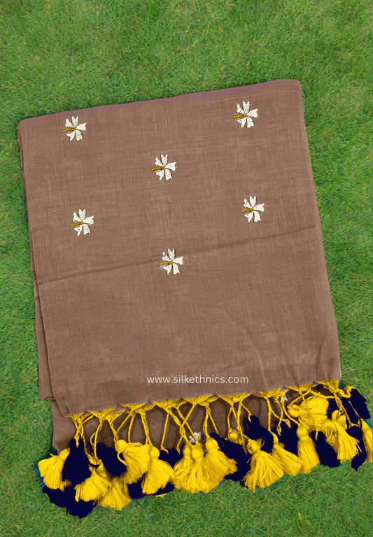 Beige Rangreet embroidered saree