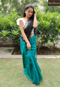 Peacock green half matka muslin saree