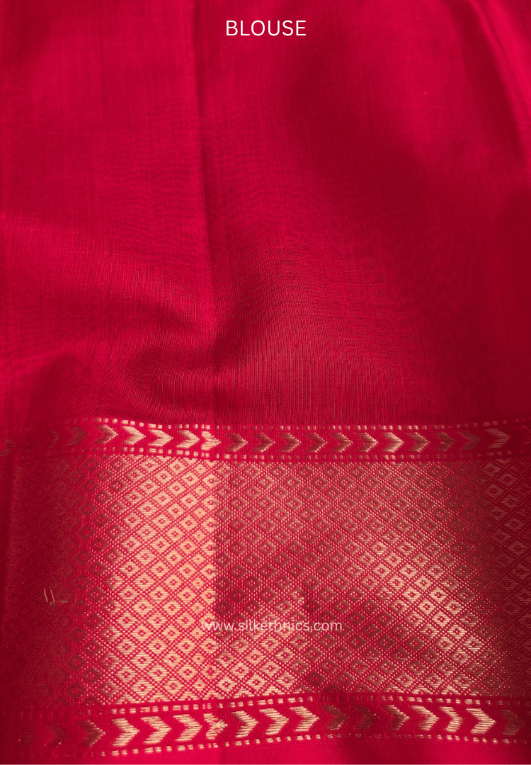 Royal Purple & Red Maheshwari Handloom Silk saree